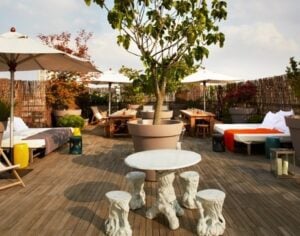espace extérieur mama shelter paris east