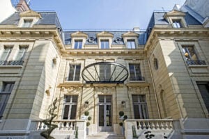 âtiment la maison de la recherche