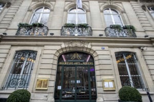 Devanture Les Salons de l'Hôtel des Arts & Métiers
