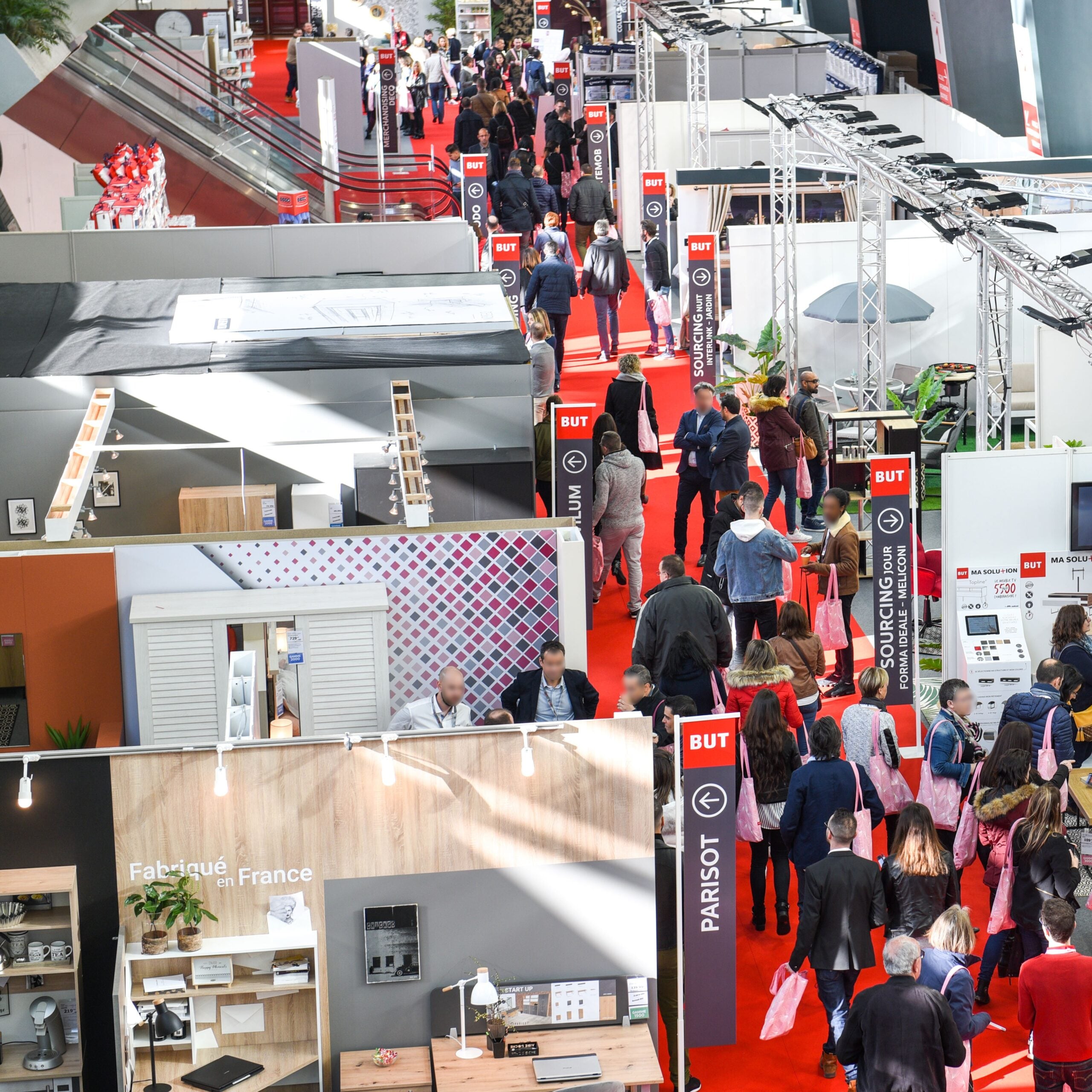 création de stands sur mesure pour un salon professionnel